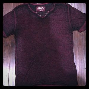 buckle black men’s tee